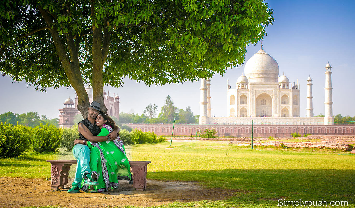 taj-mahal-india-photography-pic-of-couple